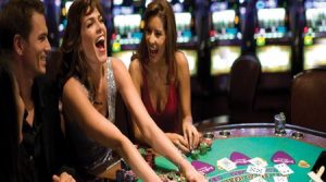 Lucks Casinpo Slot and Table Games